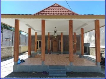Rumah Etnik Plus Kolam Ikan Dekat Ke Wisata Candi Prambanan