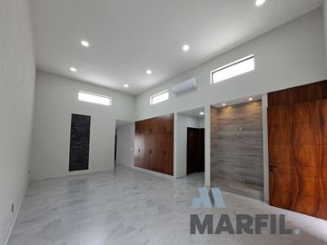 Venta de Residencia de 1 Planta 3 Recámaras y alberca en Real Sta Bárbara Colima
