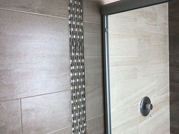 Preciosa Casa en La Condesa Juriquilla, Estudio o 4ta Recámara en P.B, Jardín