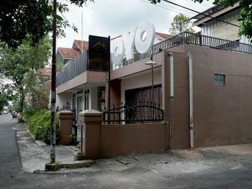 Rumah Mewah Eks Home Stay OYO full furnished lokasi strategis di Condongcatur