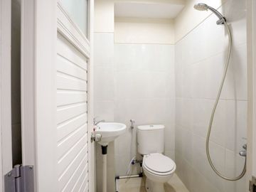 Rumah Mewah Eks Home Stay OYO full furnished lokasi strategis di Condongcatur
