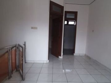 Rumah di Bintaro Jaya sektor 1, Jakarta Selatan