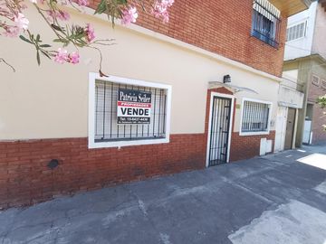 Venta Casa 3 ambientes Villa Luzuriaga