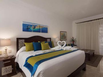 Departamento con jardín, vista a la alberca y Gimnasio, Cabo San Lucas