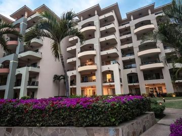 Departamento con jardín, vista a la alberca y Gimnasio, Cabo San Lucas