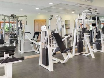 Departamento con jardín, vista a la alberca y Gimnasio, Cabo San Lucas