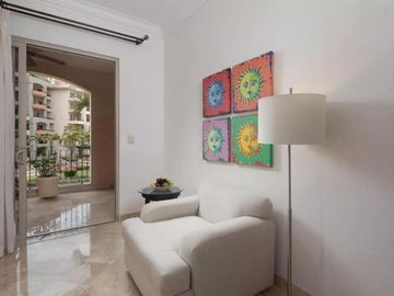 Departamento con jardín, vista a la alberca y Gimnasio, Cabo San Lucas