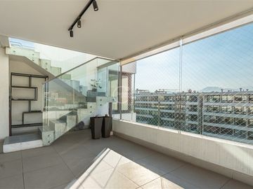 Departamento en venta de 4 dorm. en La Dehesa