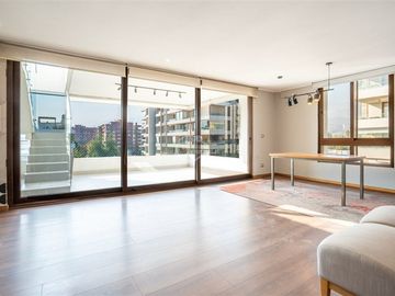 Departamento en venta de 4 dorm. en La Dehesa