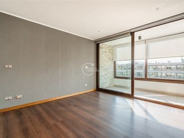 Departamento en venta de 4 dorm. en La Dehesa