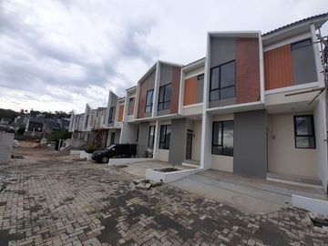 PERUMAHAN PADALARANG Model Cozy Level yang Premium akan memanjakan dengan rasa 3 lantai mewah