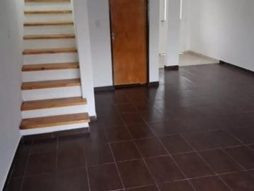 DUPLEX DE 4 AMBIENTES A ESTRENAR EN VENTA - ITUZAINGO NORTE