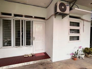Rumah Laus 1 Lt 8 Menit ke RS Sari Asih Ciputat Bebas Banjir J-44096