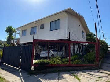 Hermosa casa 3D-2B en venta con vista al mar en Quintero
