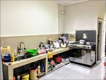 RUMAH 2 LANTAI GADING SERPONG SEKTOR SIAP HUNI JALAN LEBAR