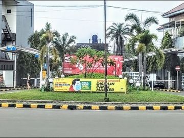 RUMAH 2 LANTAI GADING SERPONG SEKTOR SIAP HUNI JALAN LEBAR