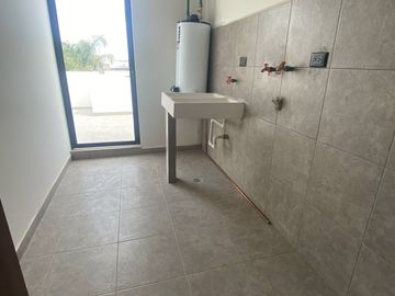 ESTRENA CASA EN  ESQUINA EN LOMAS 2  !!!!