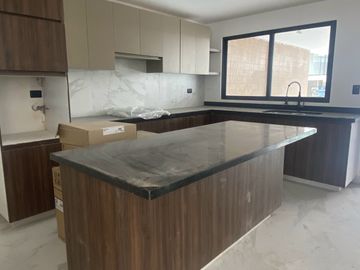 ESTRENA CASA EN  ESQUINA EN LOMAS 2  !!!!