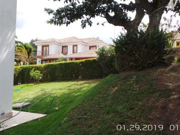 VENDO HERMOSA CASA de 3 dormitorios EN TANDA- URBANIZACIÓN PRIVADA