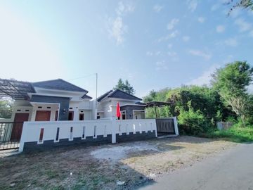 2 Unit Rumah Baru Siap Huni di Area Klidon