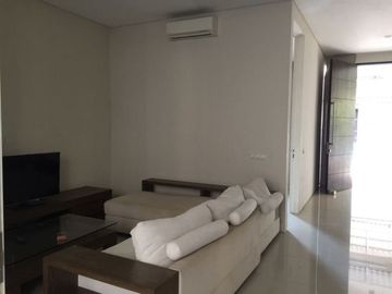 Rumah Mewah Crystal Golf Citraland Surabaya