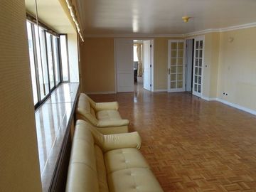 Departamento en Venta en Presidente Riesco / Club de Golf Los Leones