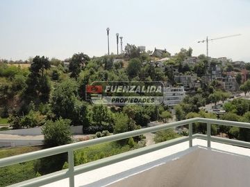 Departamento en Venta en Presidente Riesco / Club de Golf Los Leones