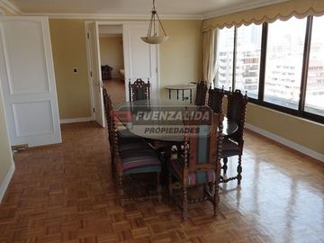 Departamento en Venta en Presidente Riesco / Club de Golf Los Leones