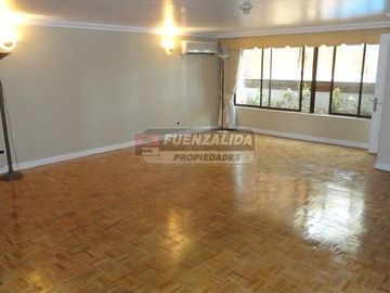 Departamento en Venta en Presidente Riesco / Club de Golf Los Leones