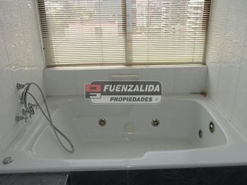 Departamento en Venta en Presidente Riesco / Club de Golf Los Leones