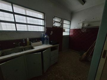 Casa Fondo en venta en Lanus Oeste