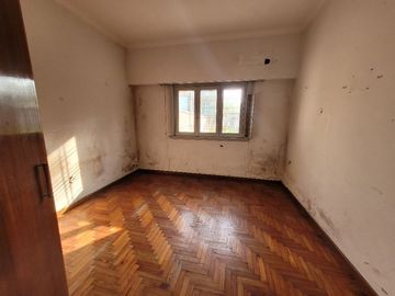 Casa Fondo en venta en Lanus Oeste
