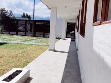 INVERTA EN UNA  HERMOSA QUINTA EN TUMBACO CERCA A LA RUTA VIVA