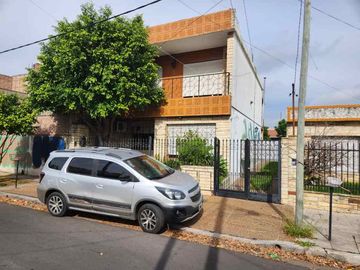 Casa para 2 Familias en venta en Ramos Mejia Sur