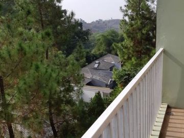 Rumah Cluster Asri Dago Pakar Resort 4 mnt (1,6km) ke Dago Heritage Golf Course View Bagus and Fullly Furnished.