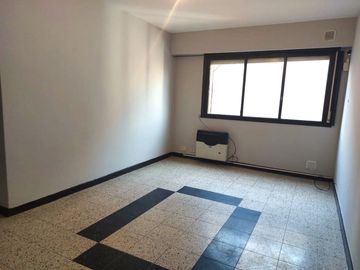 Excelente Departamento APTO PROFESIONAL