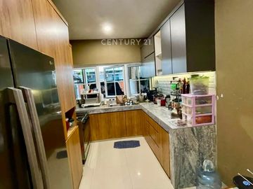 Dijual Rumah Full Furnish Taman Modern Lingkungan Nyaman