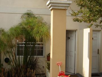PROPIEDAD A  LA VENTA EN ARCOS DEL OESTE