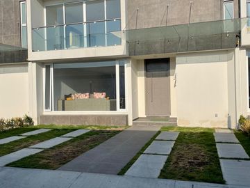 CASA EN VENTA EN METEPEC