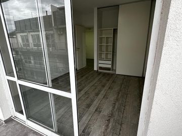 DEPARTAMENTO DE TRES AMBIENTES EN ADROGUE