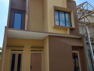 Rumah 2 lantai harga 1 lantai termurah seCiomas Bogor