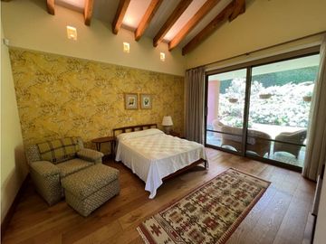 CASA CAMPESTRE  EN LLANOGRANDE