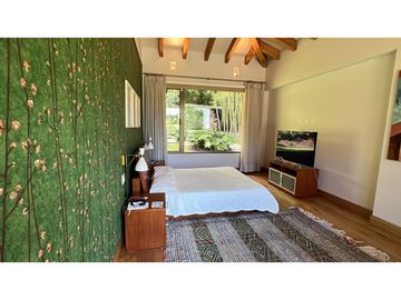 CASA CAMPESTRE  EN LLANOGRANDE