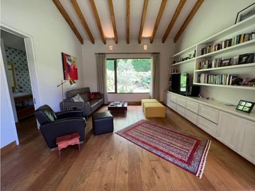 CASA CAMPESTRE  EN LLANOGRANDE