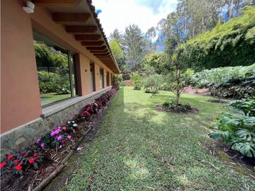 CASA CAMPESTRE  EN LLANOGRANDE