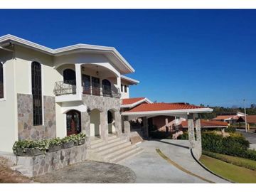 VENDO CASA EN SAN CARLOS