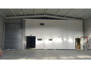 Galera en venta Las Americas