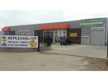 Galera en venta Las Americas