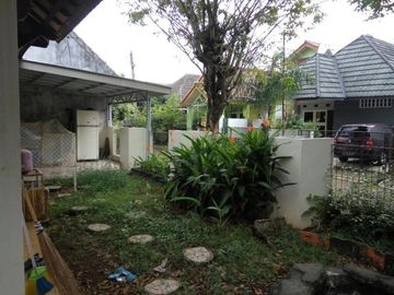 Jual Rumah murah !! Rumah Hoek dalam Komplek tanah 180 m2 hanya 1,2 Milyar (nego)