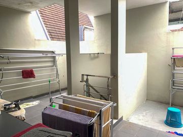 Rumah 2 Lantai Luas 398 di Permata Jingga Sukarno Hatta Malang